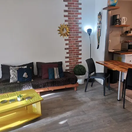 Apartment Chambre Separee Metro